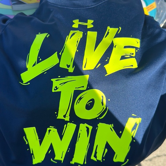 Boys Under Armour Tee…..$15.00 - Picture 1 of 2